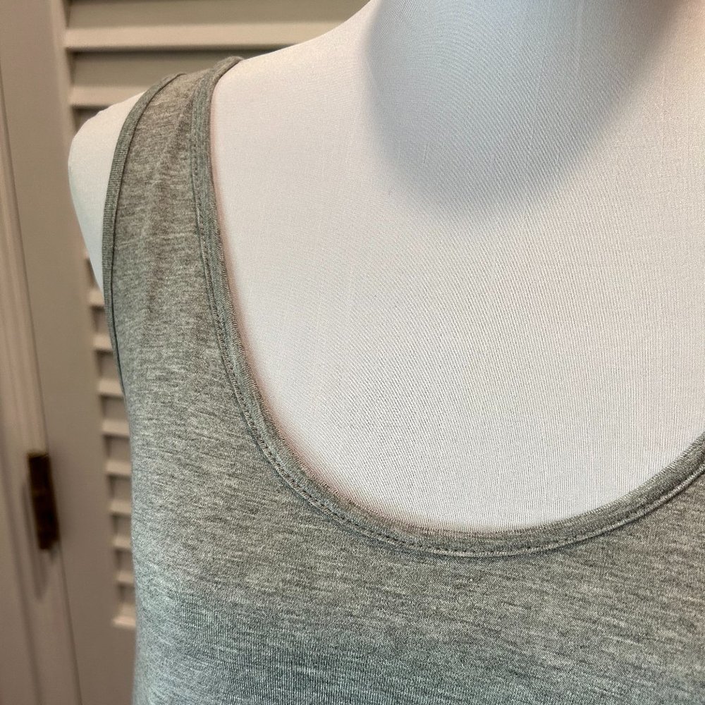 Banana Republic NWT Grey Tank Top - Picture 2 of 9